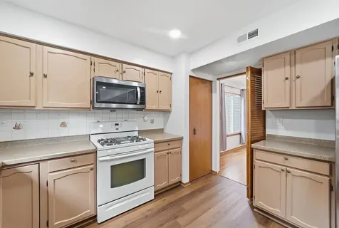 1897 Pastoral Lane Hanover Park IL 60133
