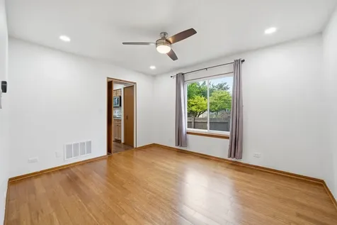 1897 Pastoral Lane Hanover Park IL 60133