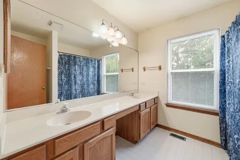 1897 Pastoral Lane Hanover Park IL 60133
