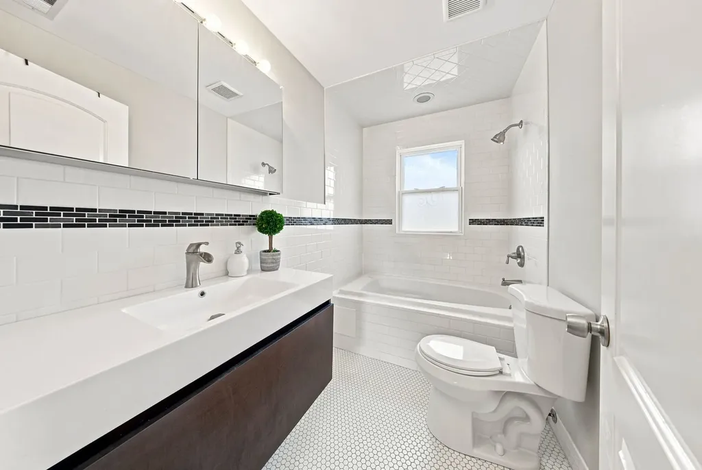 5337 West Barry Avenue Chicago IL 60641