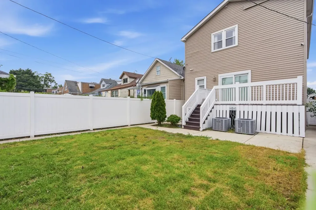 5337 West Barry Avenue Chicago IL 60641