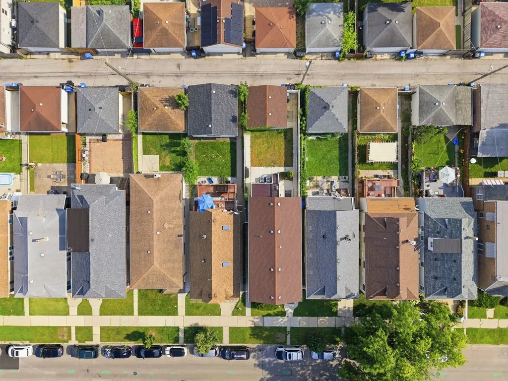 5337 West Barry Avenue Chicago IL 60641