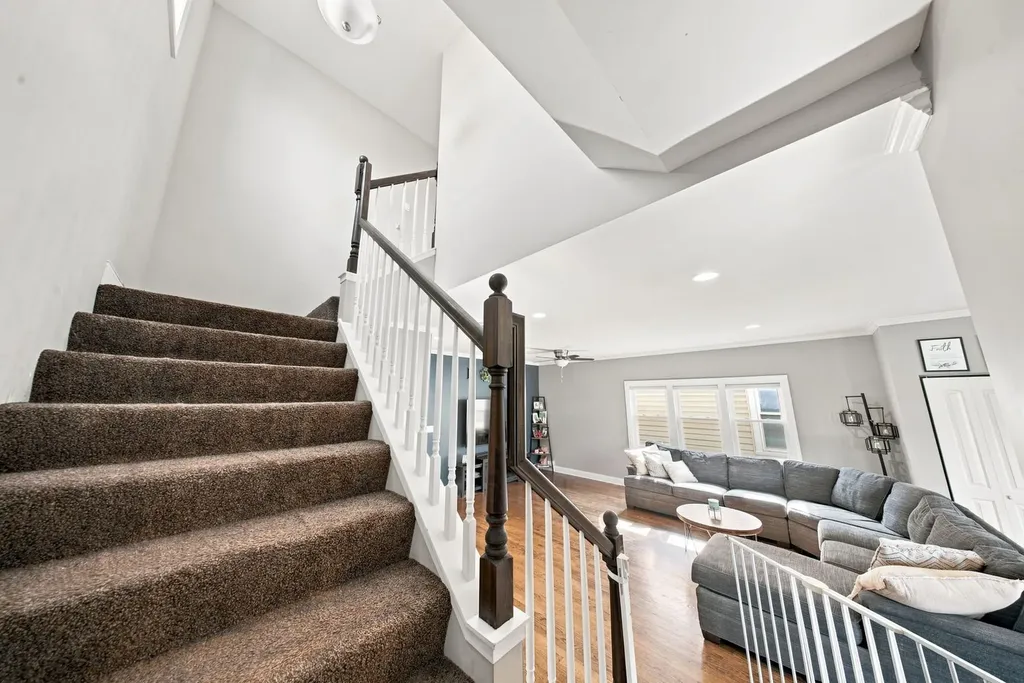 5337 West Barry Avenue Chicago IL 60641