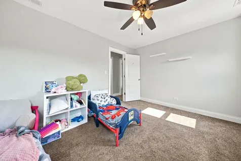 5337 West Barry Avenue Chicago IL 60641