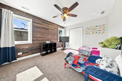 5337 West Barry Avenue Chicago IL 60641