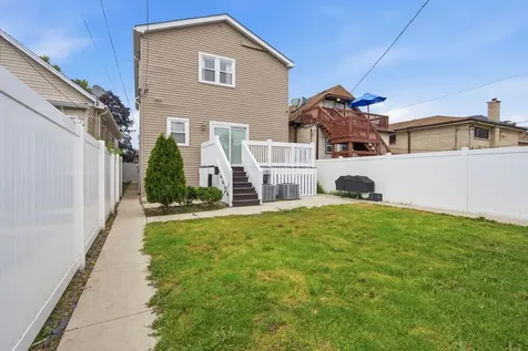 5337 West Barry Avenue Chicago IL 60641