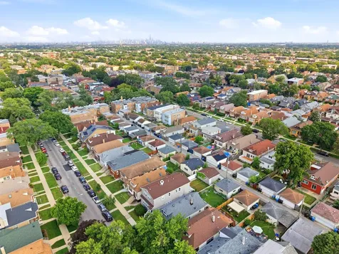5337 West Barry Avenue Chicago IL 60641