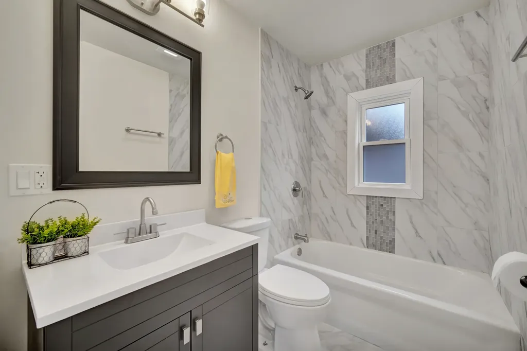 9722 South Ellis Avenue Chicago IL 60628