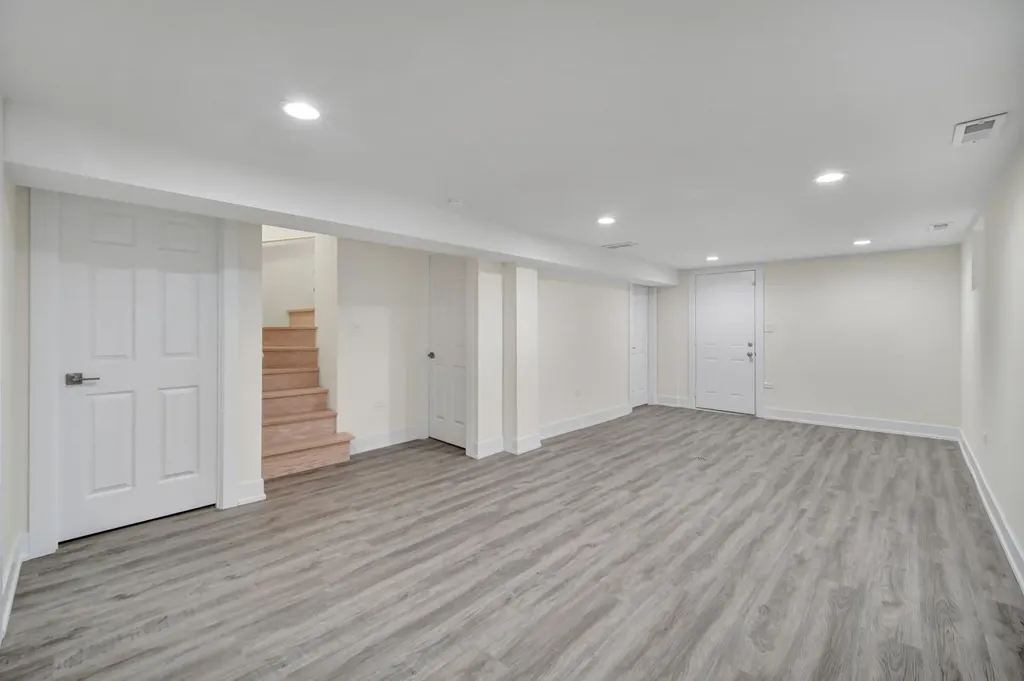 9722 South Ellis Avenue Chicago IL 60628