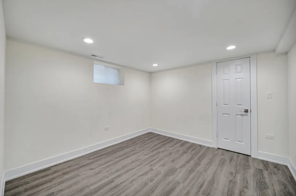 9722 South Ellis Avenue Chicago IL 60628