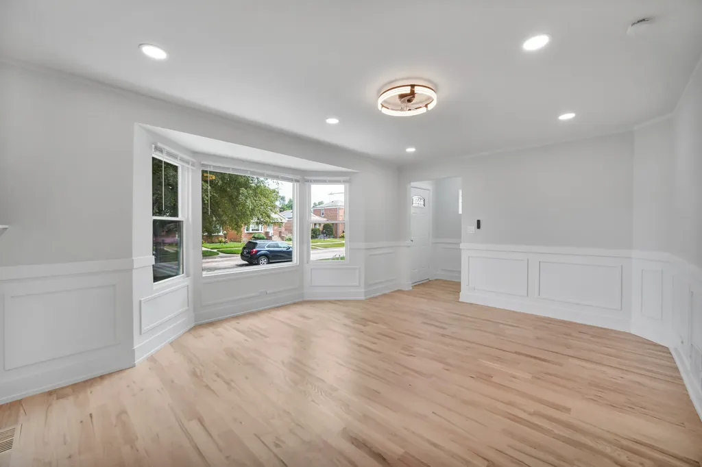 9722 South Ellis Avenue Chicago IL 60628