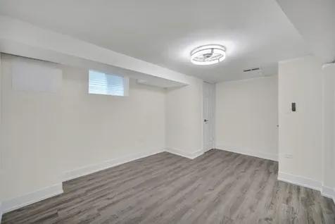 9722 South Ellis Avenue Chicago IL 60628