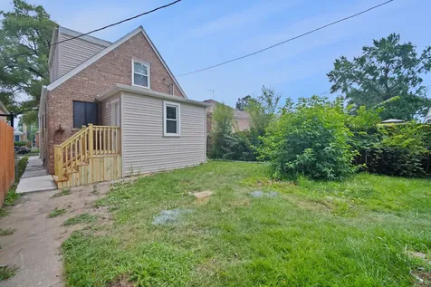 9722 South Ellis Avenue Chicago IL 60628