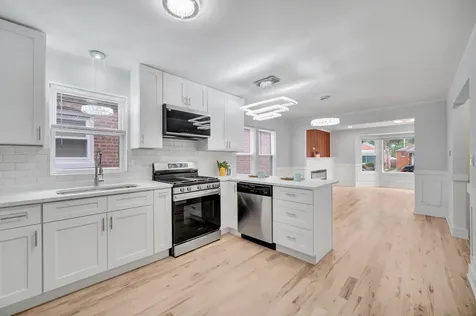 9722 South Ellis Avenue Chicago IL 60628