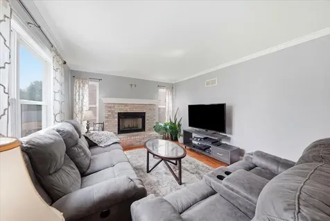 287 Lilac Drive Romeoville IL 60446