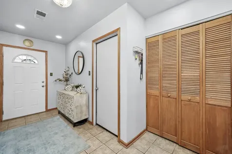 16323 Oxford Drive Tinley Park IL 60477