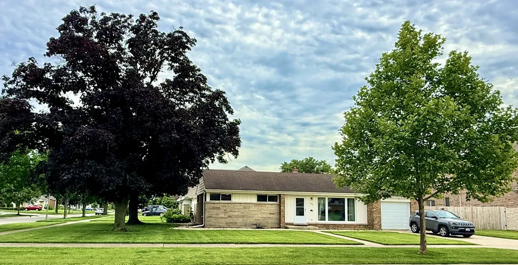 360 West Fremont Avenue Elmhurst IL 60126