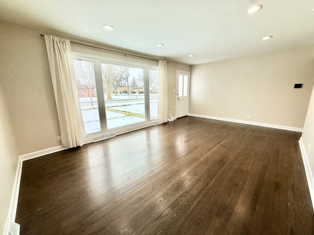 360 West Fremont Avenue Elmhurst IL 60126