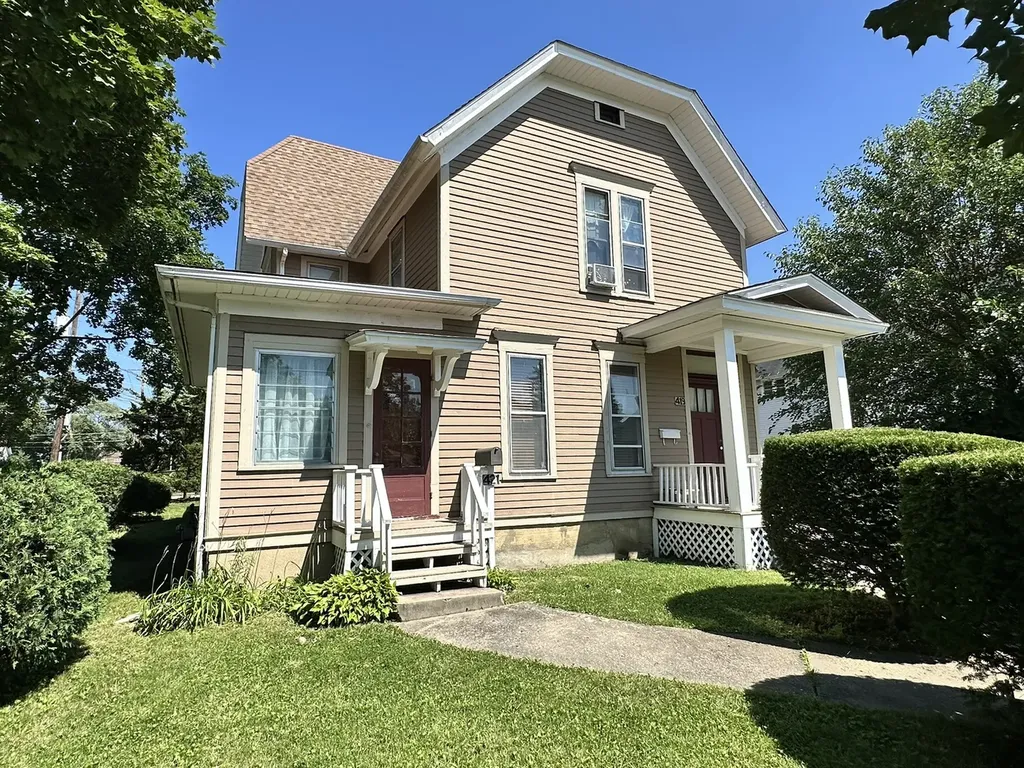 419-421 North Spring Street Elgin IL 60120