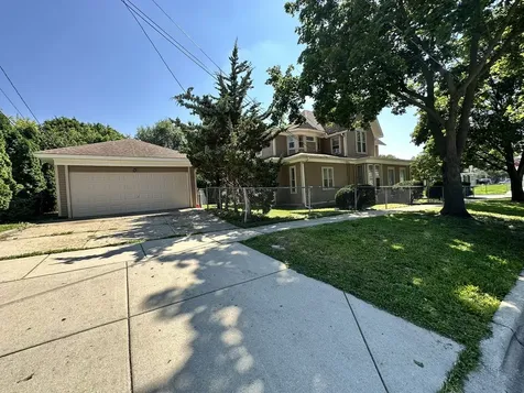 419-421 North Spring Street Elgin IL 60120