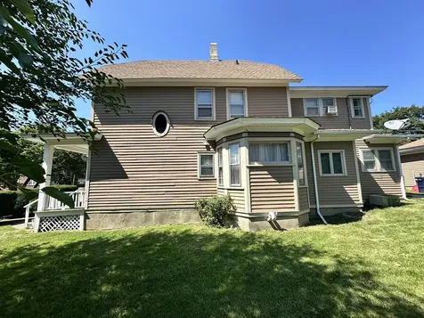 419-421 North Spring Street Elgin IL 60120