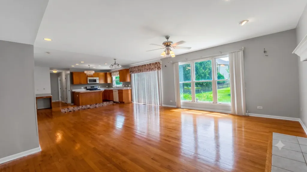 1925 Danube Way Bolingbrook IL 60490