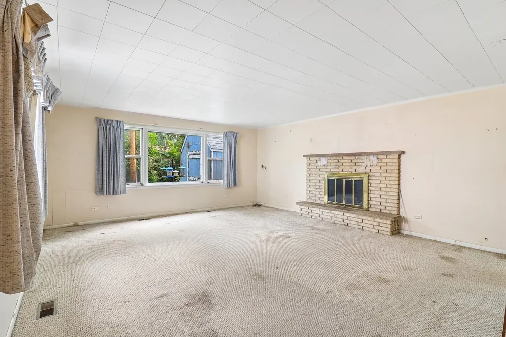 2206 Hawk Lane Rolling Meadows IL 60008