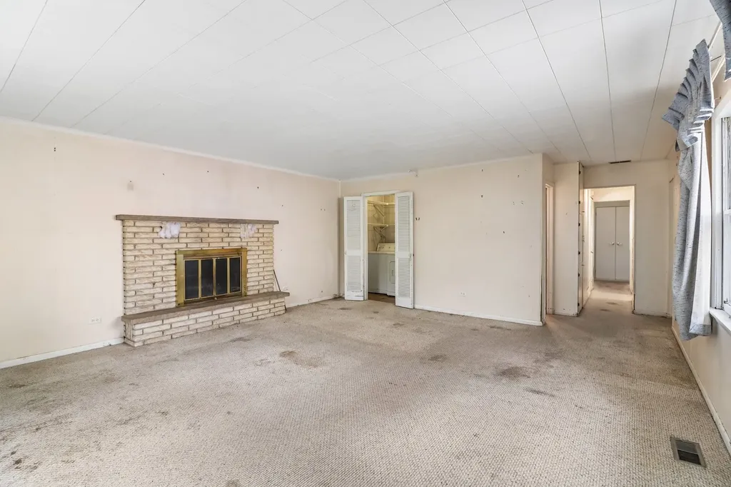 2206 Hawk Lane Rolling Meadows IL 60008