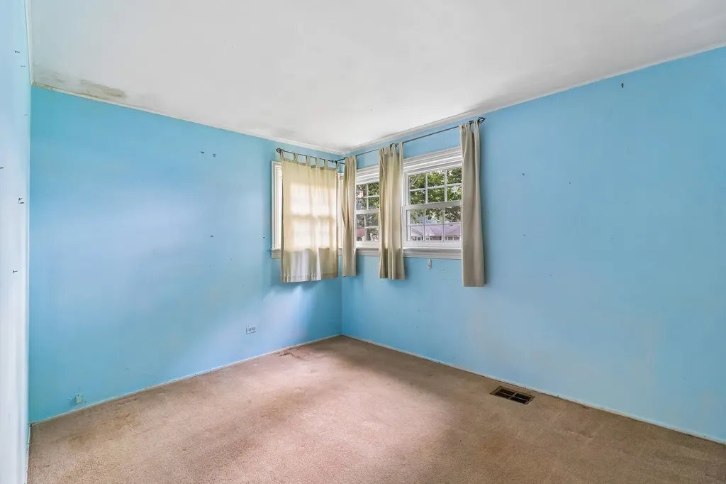 2206 Hawk Lane Rolling Meadows IL 60008