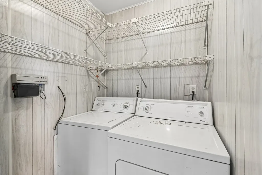 2206 Hawk Lane Rolling Meadows IL 60008