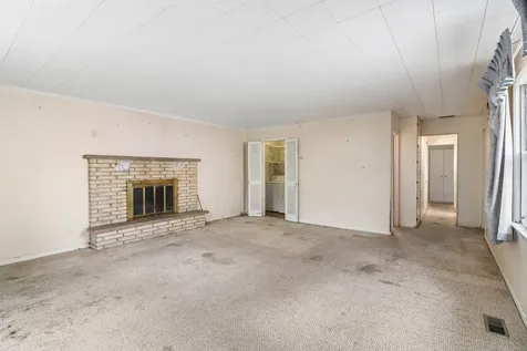 2206 Hawk Lane Rolling Meadows IL 60008