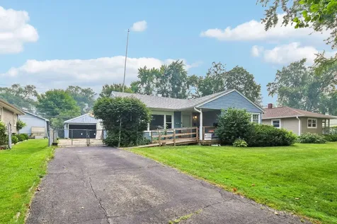 2206 Hawk Lane Rolling Meadows IL 60008