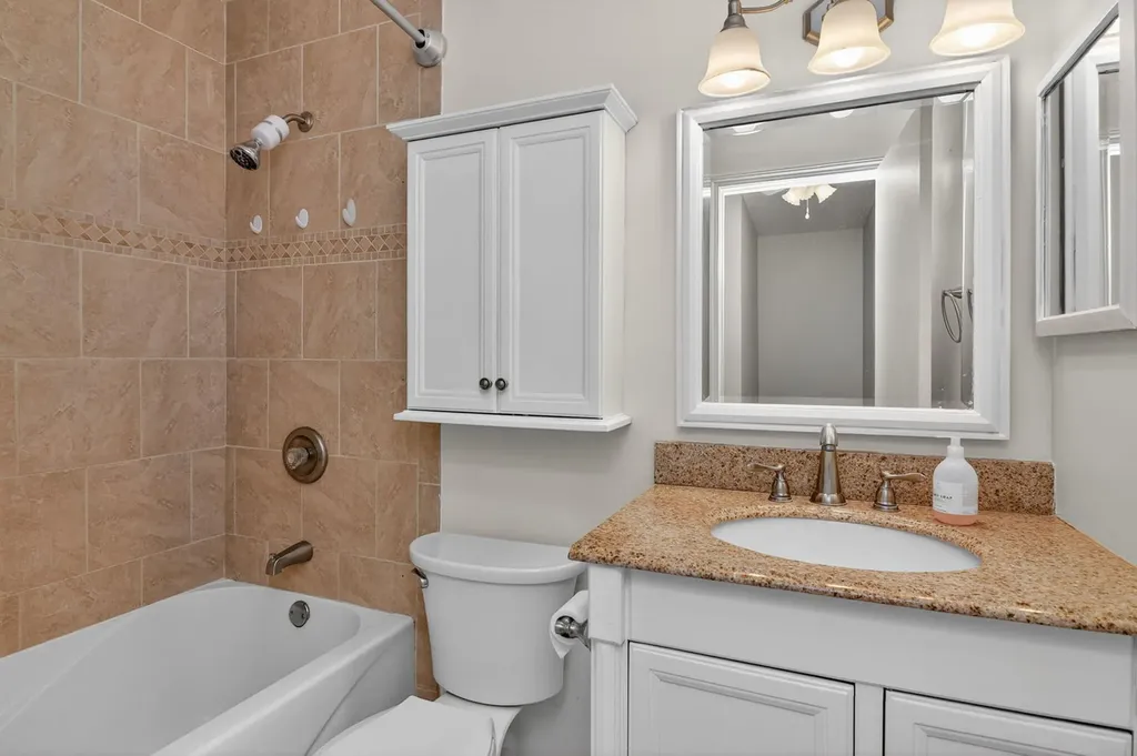 419 Sidney Avenue Glendale Heights IL 60139
