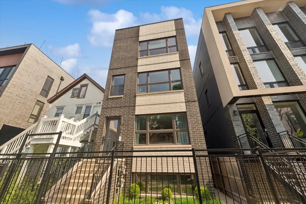 3026 West Lyndale Street Chicago IL 60647