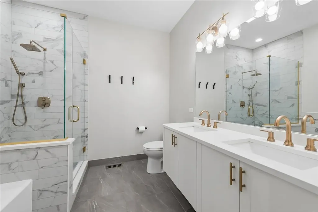 3026 West Lyndale Street Chicago IL 60647