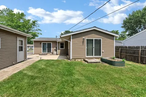 18595 West Pamela Place Gurnee IL 60031