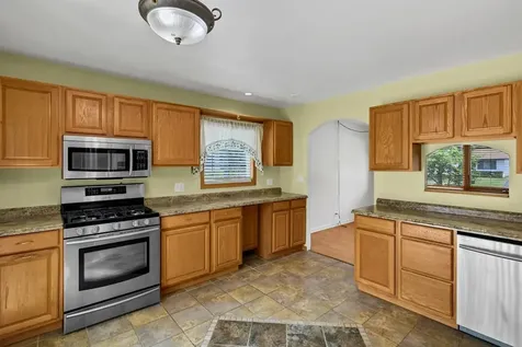 18595 West Pamela Place Gurnee IL 60031