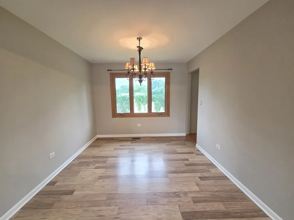 8112 Rutherford Drive Woodridge IL 60517
