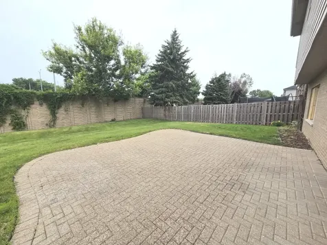 8112 Rutherford Drive Woodridge IL 60517