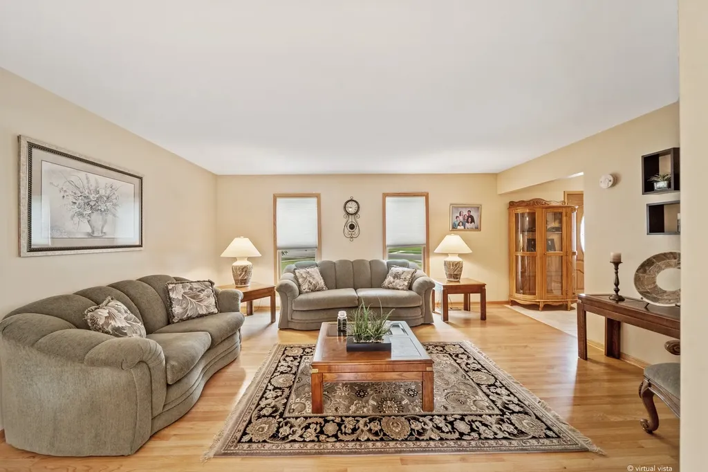 3444 Drover Lane Darien IL 60561