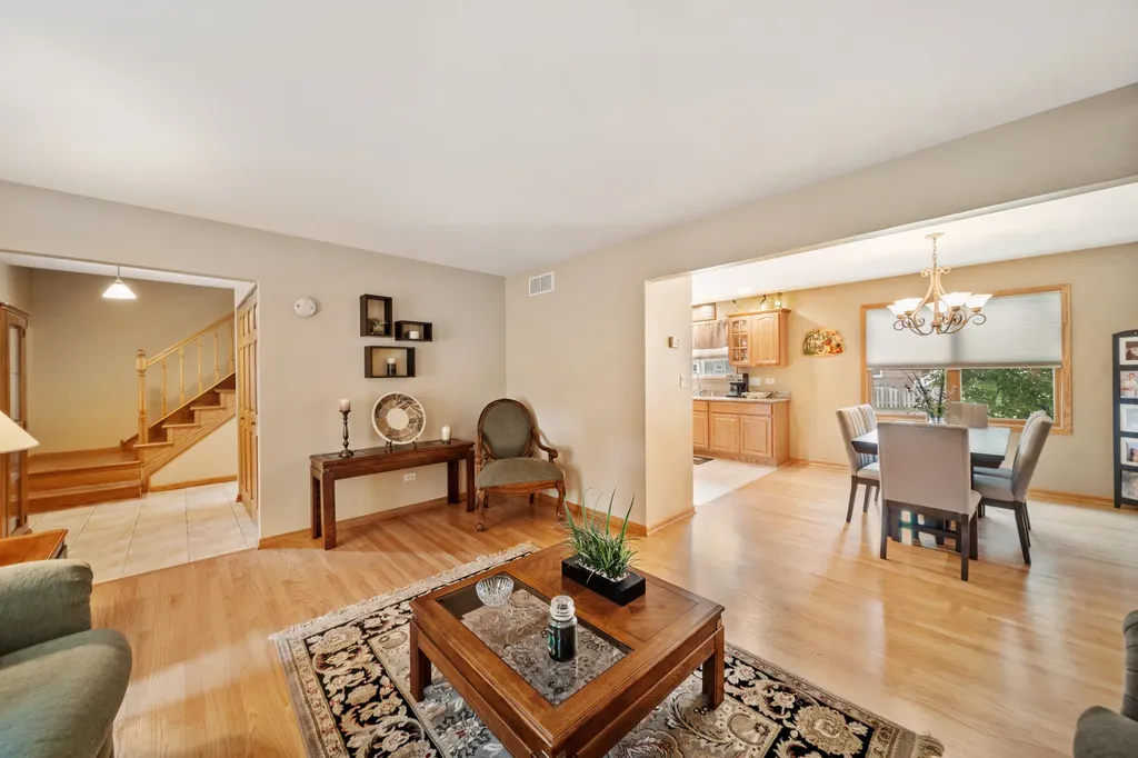 3444 Drover Lane Darien IL 60561