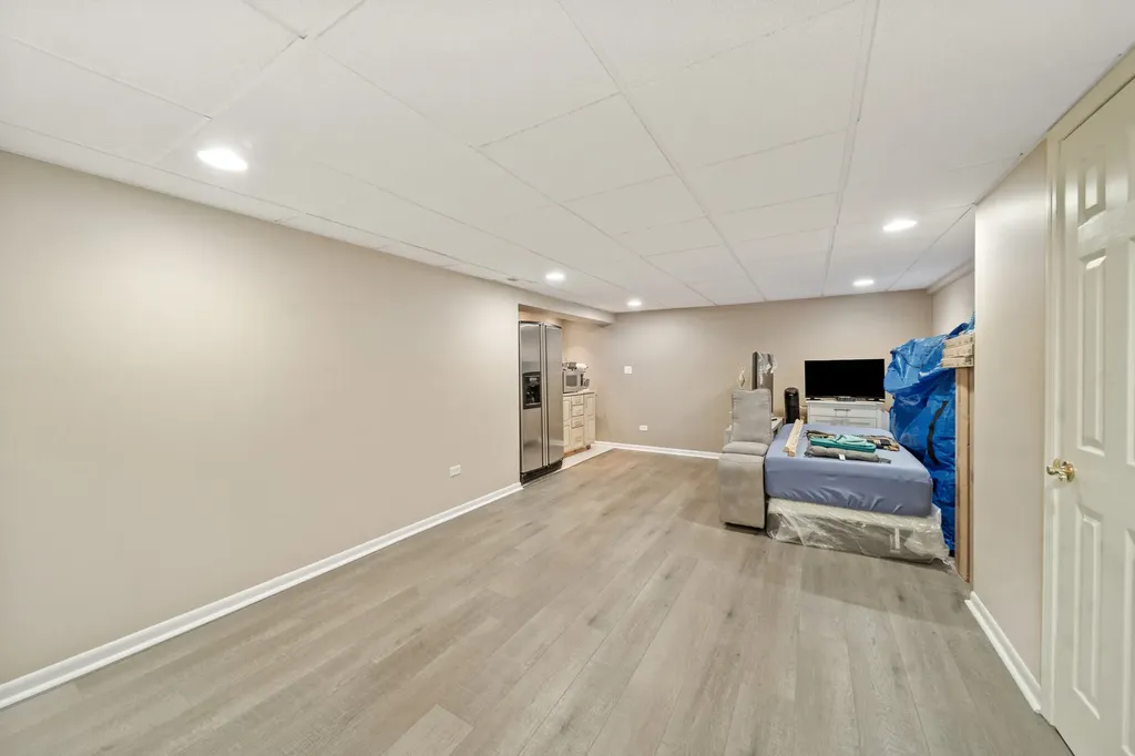 3444 Drover Lane Darien IL 60561