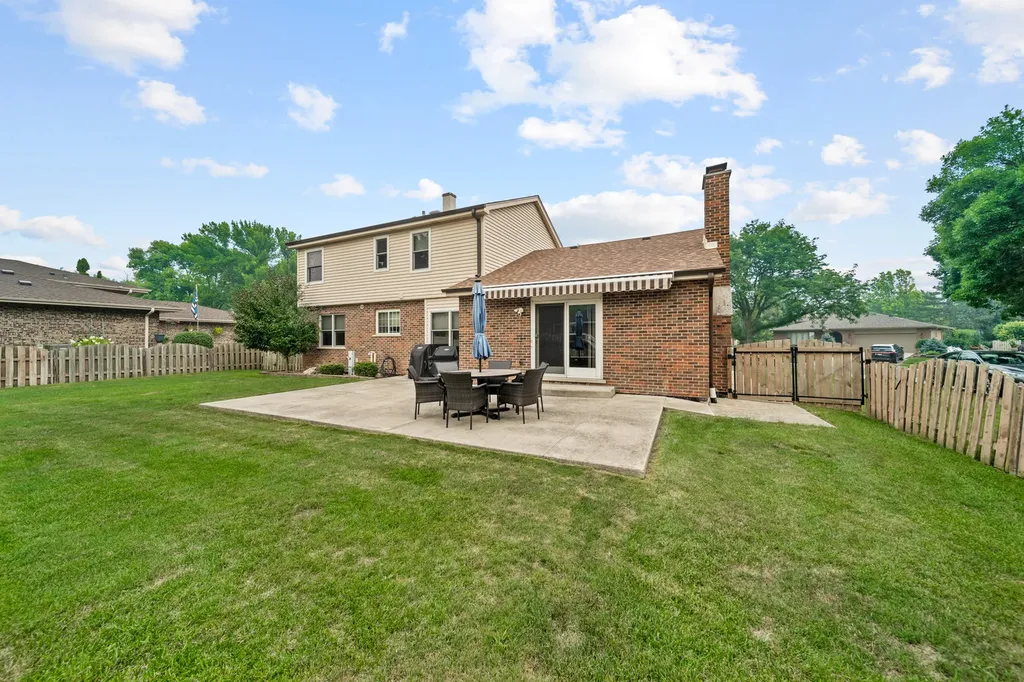 3444 Drover Lane Darien IL 60561