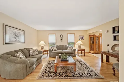 3444 Drover Lane Darien IL 60561