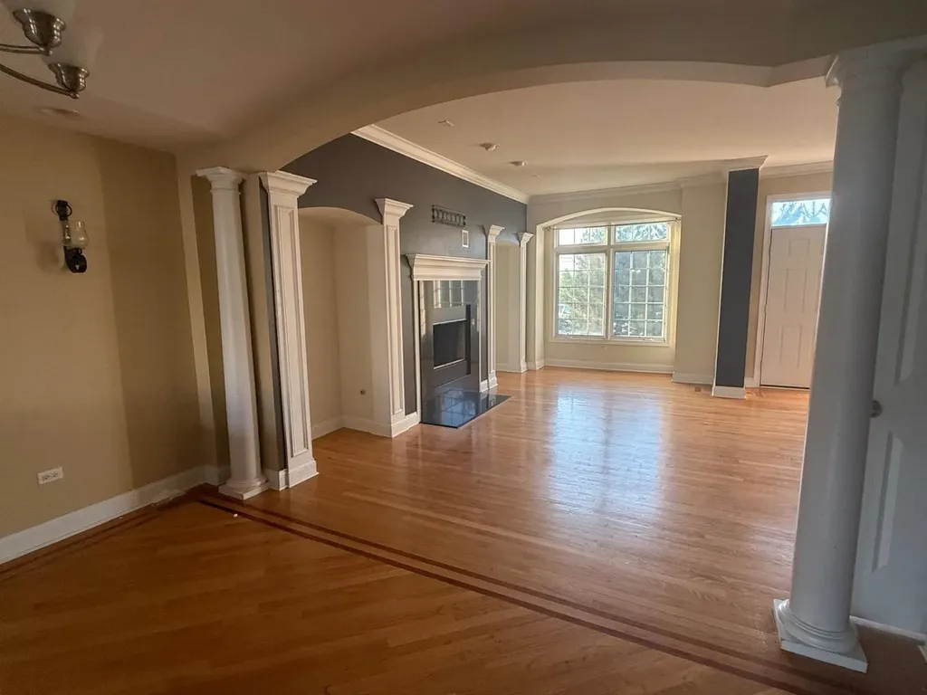 2005 Alta Vista Court Naperville IL 60563