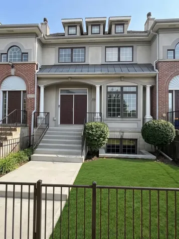 2005 Alta Vista Court Naperville IL 60563