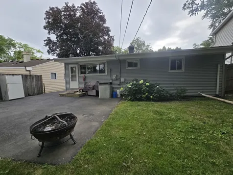 164 North Prairie Avenue Mundelein IL 60060