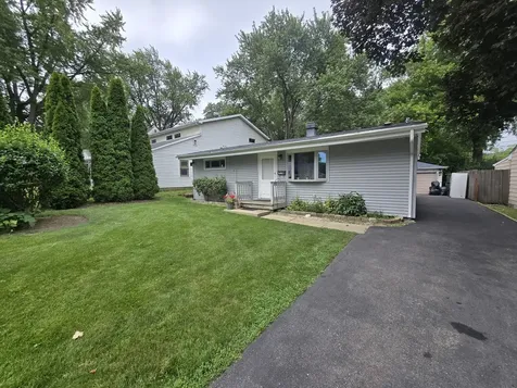164 North Prairie Avenue Mundelein IL 60060