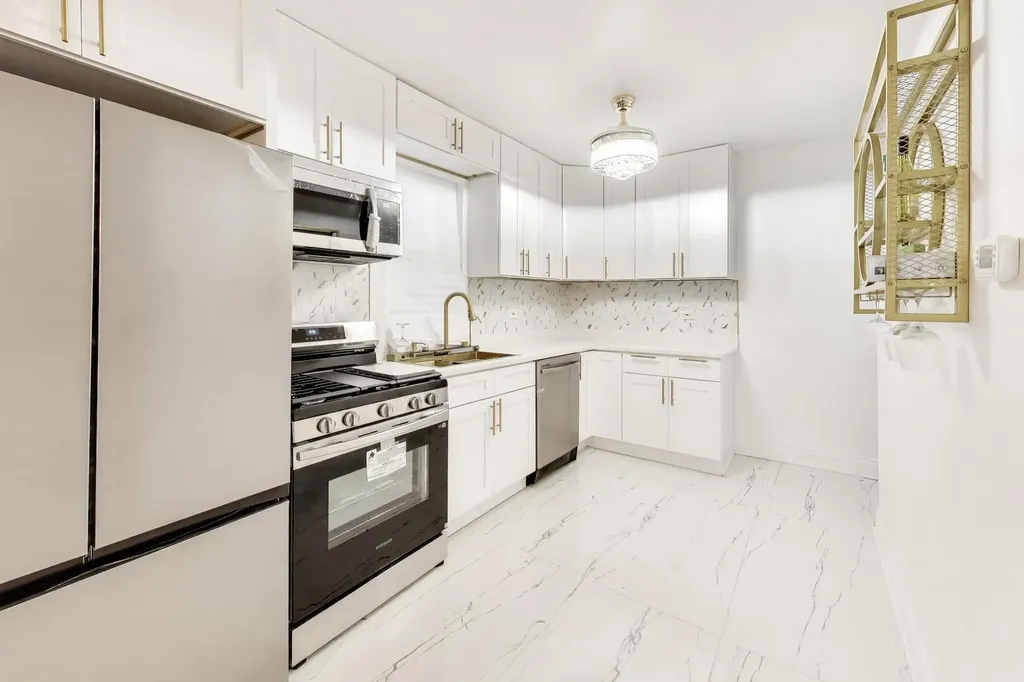 7950 South Indiana Avenue Chicago IL 60619
