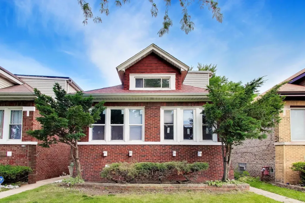 7950 South Indiana Avenue Chicago IL 60619